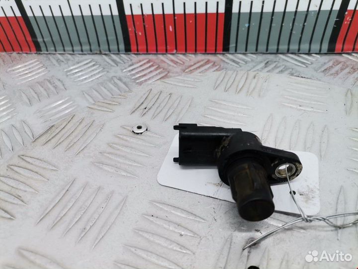 Датчик распредвала Opel Corsa D 2008
