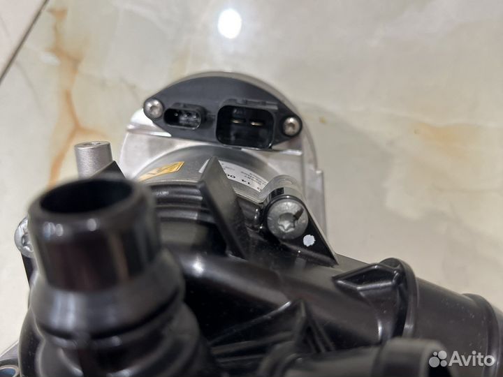 Насос системы охлаждения на Mercedes