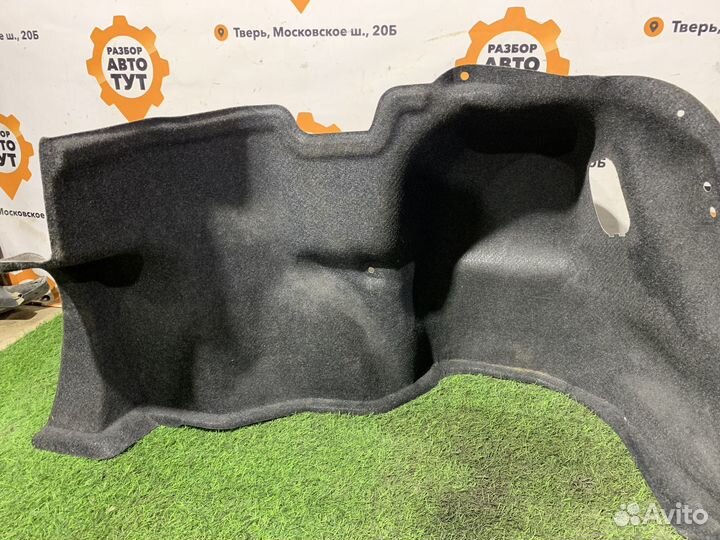 Обшивка багажника задняя правая Toyota Camry xv50