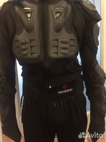 Защита спины горнолыжная