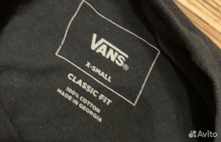 Футболка vans