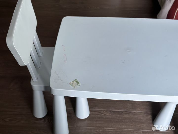 Детский столик и два стульчика IKEA