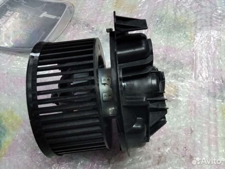 Мотор печки на Рено Меган с 2002-2008