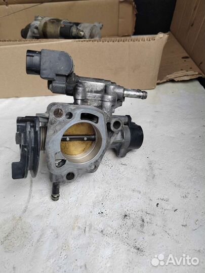 Продам механическую дросельную засланку Toyota