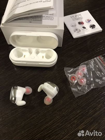 Продам наушники Elari