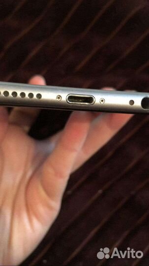 Телефон iPhone 6s