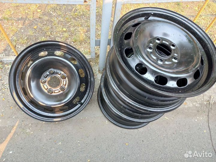 Штампованные диски r15