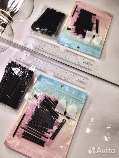 Щеточки для ресниц, бровей