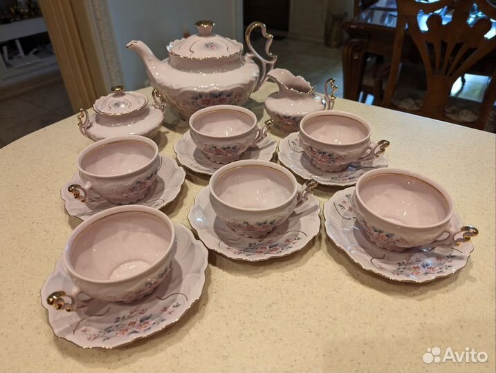 Чайный сервиз из розового фарфора H&C