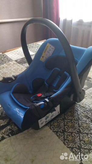 Продам детское автокресло (0-13 кг)