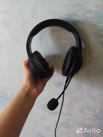 Продаю гарнитур (наушники + микрофон) новые