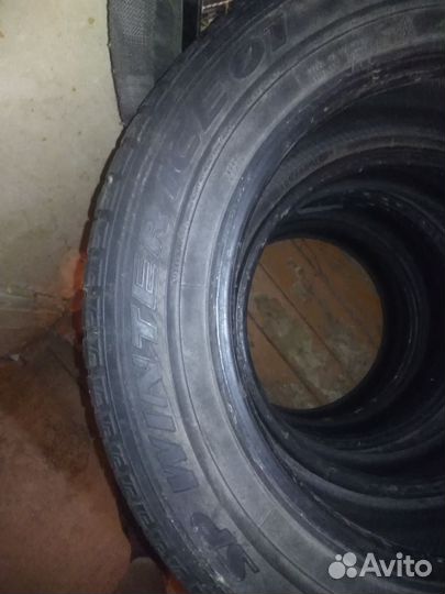 Dunlop SP Winter Ice 01 205/60 R16