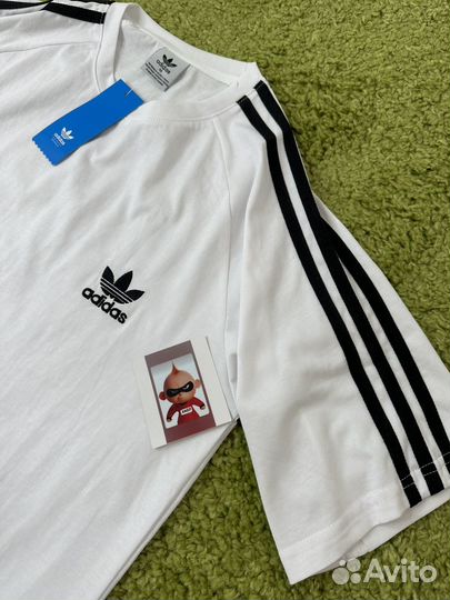Футболка adidas