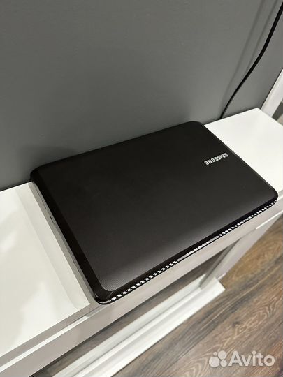 Шустрый Samsung i3