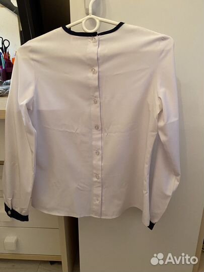 Блузка белая