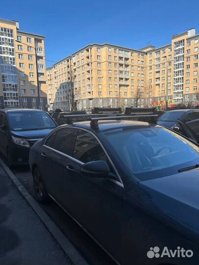 Багажник на крышу thule