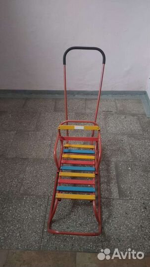 Детские санки с ручкой