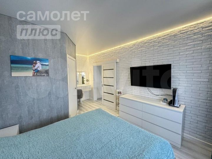 2-к. квартира, 60 м², 17/17 эт.