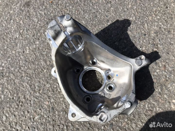 BMW g01 g02 X3 X4 кулак правый левый