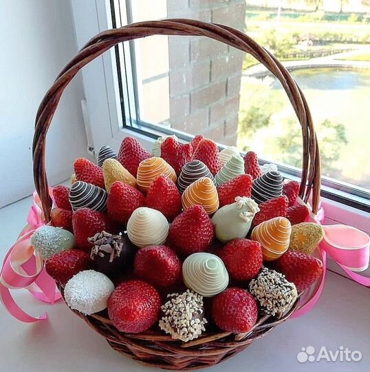 Боксы из клубники в шоколаде с доставкой