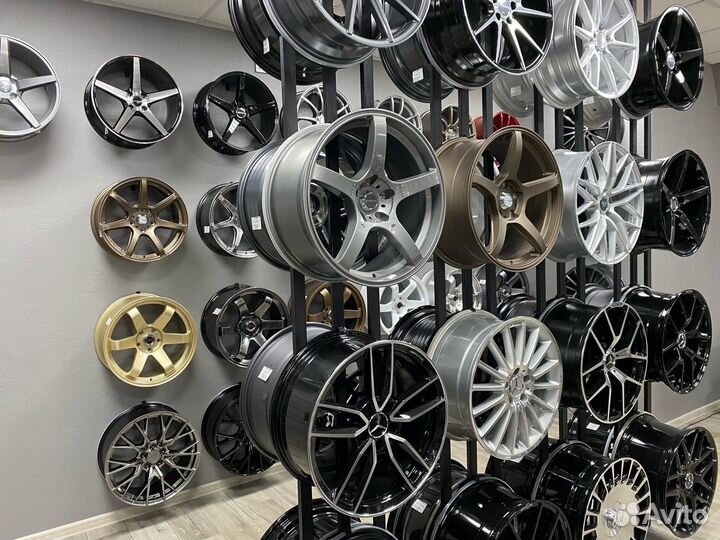 Диски Vossen VPS-303 R18 5x114.3