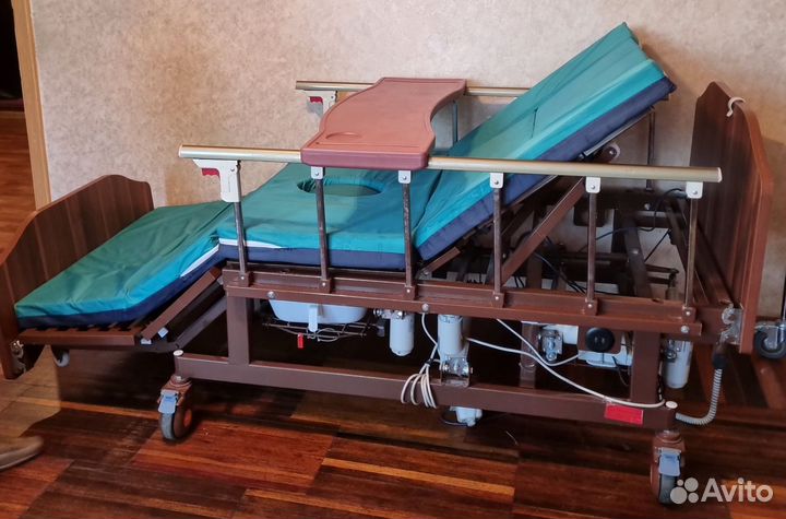 Медицинская кровать с электроприводом