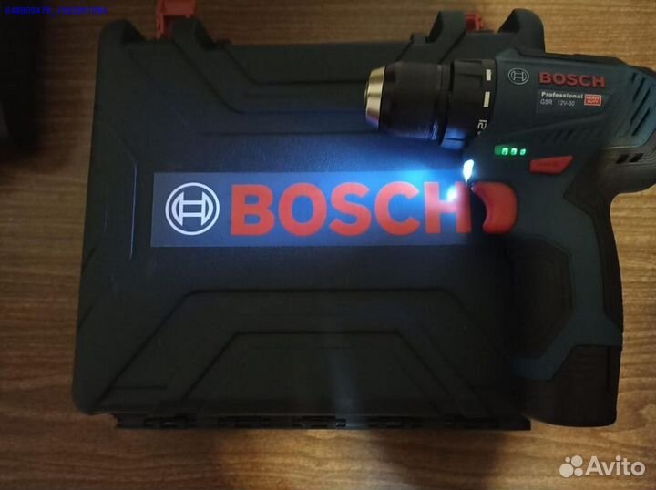 Мощный бесщеточный шуруповерт Bosch 12V