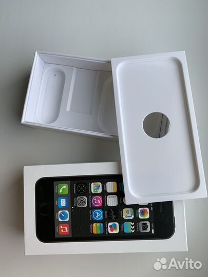 Коробки от айфон 5 и 8
