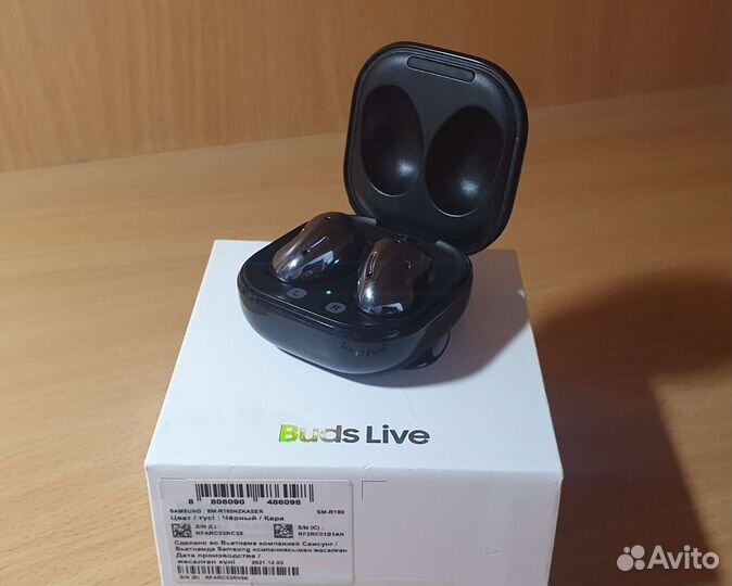 Беспроводные наушники Samsung Galaxy Buds Live