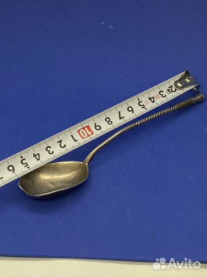 Старинная серебряная ложка