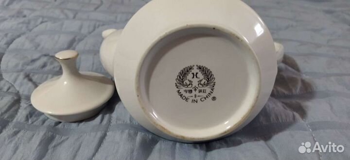 Фарфоровый заварочный чайник (кофейник) Китай