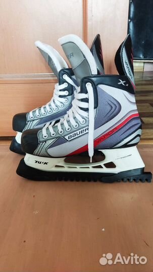 Коньки хоккейные проф-ые Bauer Vapor (43 размер)