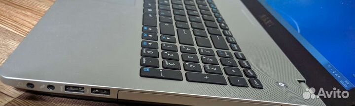 Ноутбук asus, core i5, SSD, FullHD