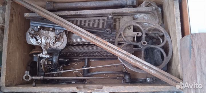 Вязальная машинка Швейцария, антикварная,19 век