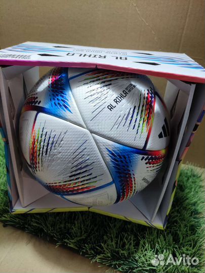 Футбольный мяч adidas Чемпионата Мира 2022