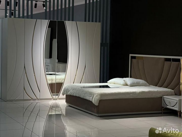 Спальный гарнитур 