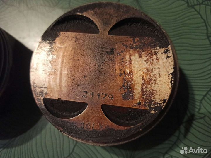 Поршни заводские Хрей 21179 оригинал 1.8л 16-кл