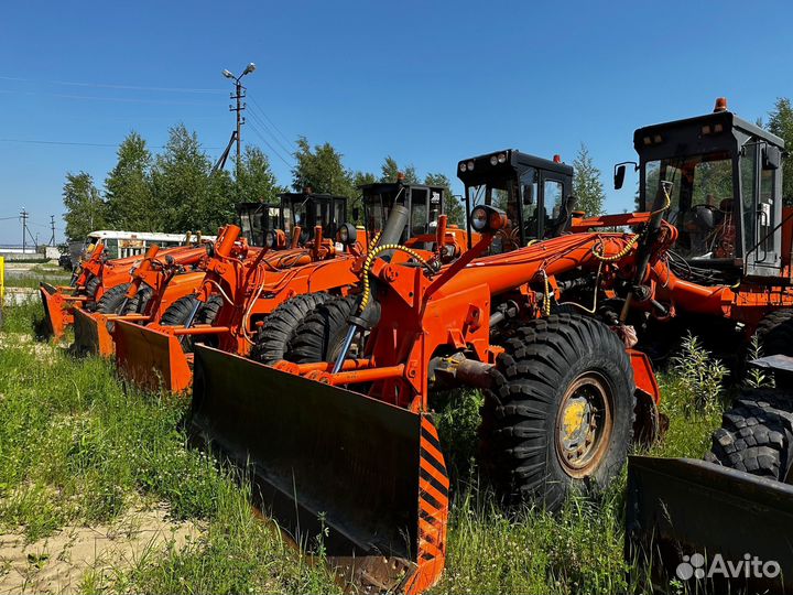 Автогрейдер ЧСДМ ДЗ-98В.00100-110, 2013