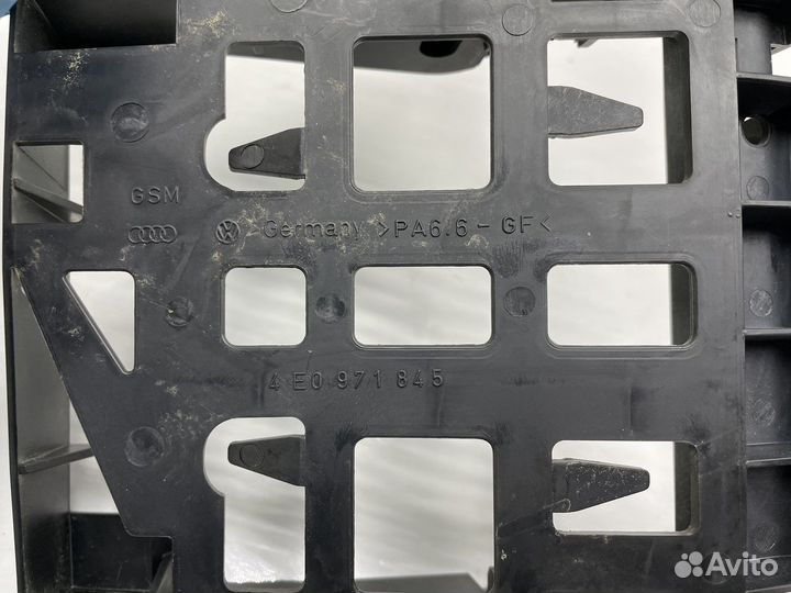 Корпус блока предохранителей Audi A8 D3