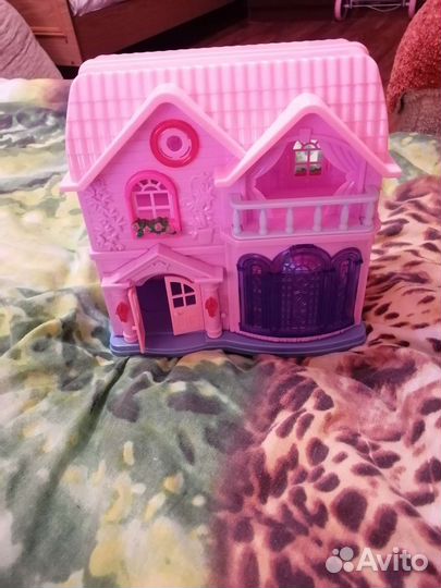 Домик кукольный