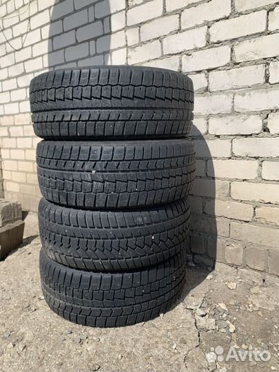 Dunlop DSX 235/45 R18