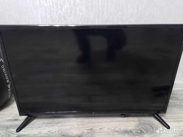 Телевизор на запчасти