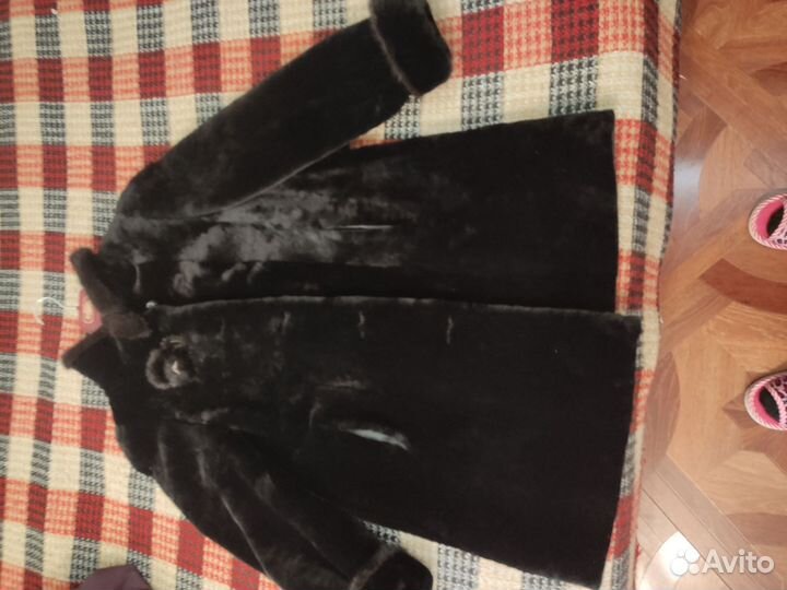 Шуба женская натуральная 48 50