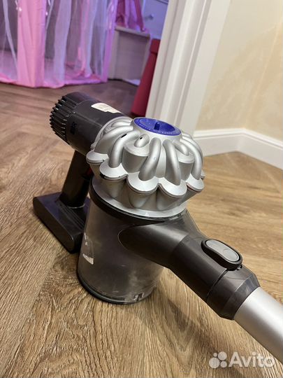 Пылесос dyson dc62