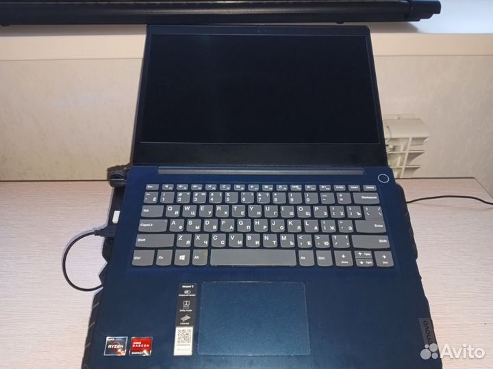 Ноутбук Lenovo ideapad 3 14ADA05