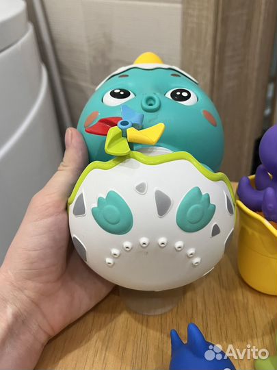 Игрушки для купания в ванной