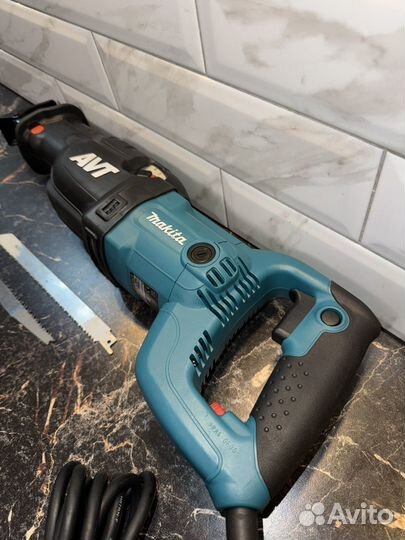 Сабельная пила makita jr3070ct