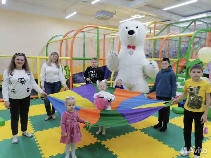 Поздравление от говорящего Белого Мишки или Панды