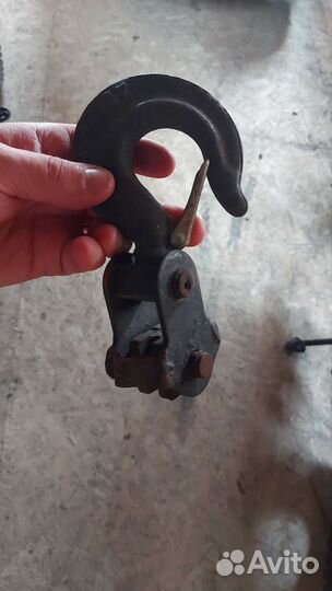 Трос с крючками