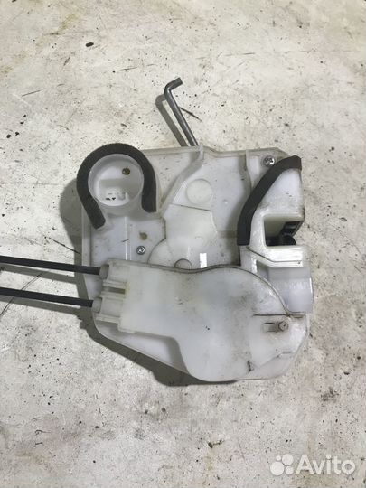 Замок задний левый Mitsubishi ASX